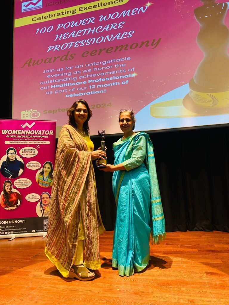 Dr. Iram Siraj award the Prestigious Womennovator Award